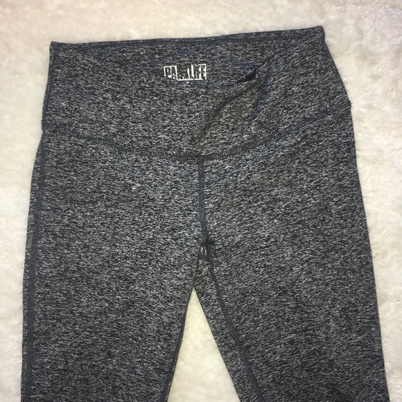 Aritzia Parklife Leggings - Picture 2 of 5